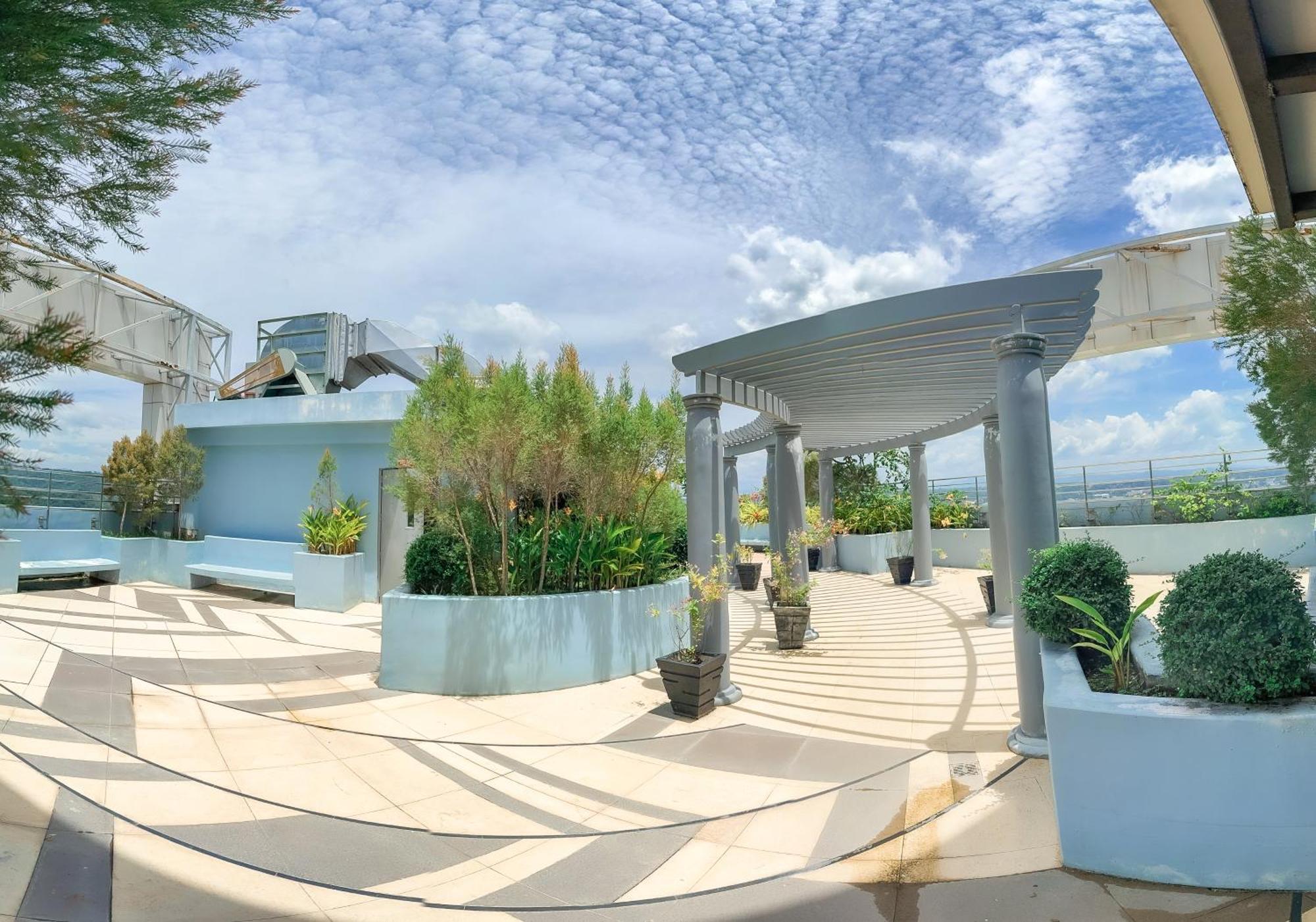 The Loop 2Br Fully Furnished Corner Unit W Balcony Cagayan de Oro Exterior foto